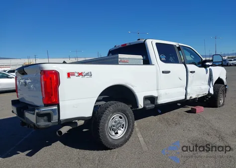 2023 Ford F-250 Xl из США, поврежденный, VIN 1FT7W2BA7PED40659